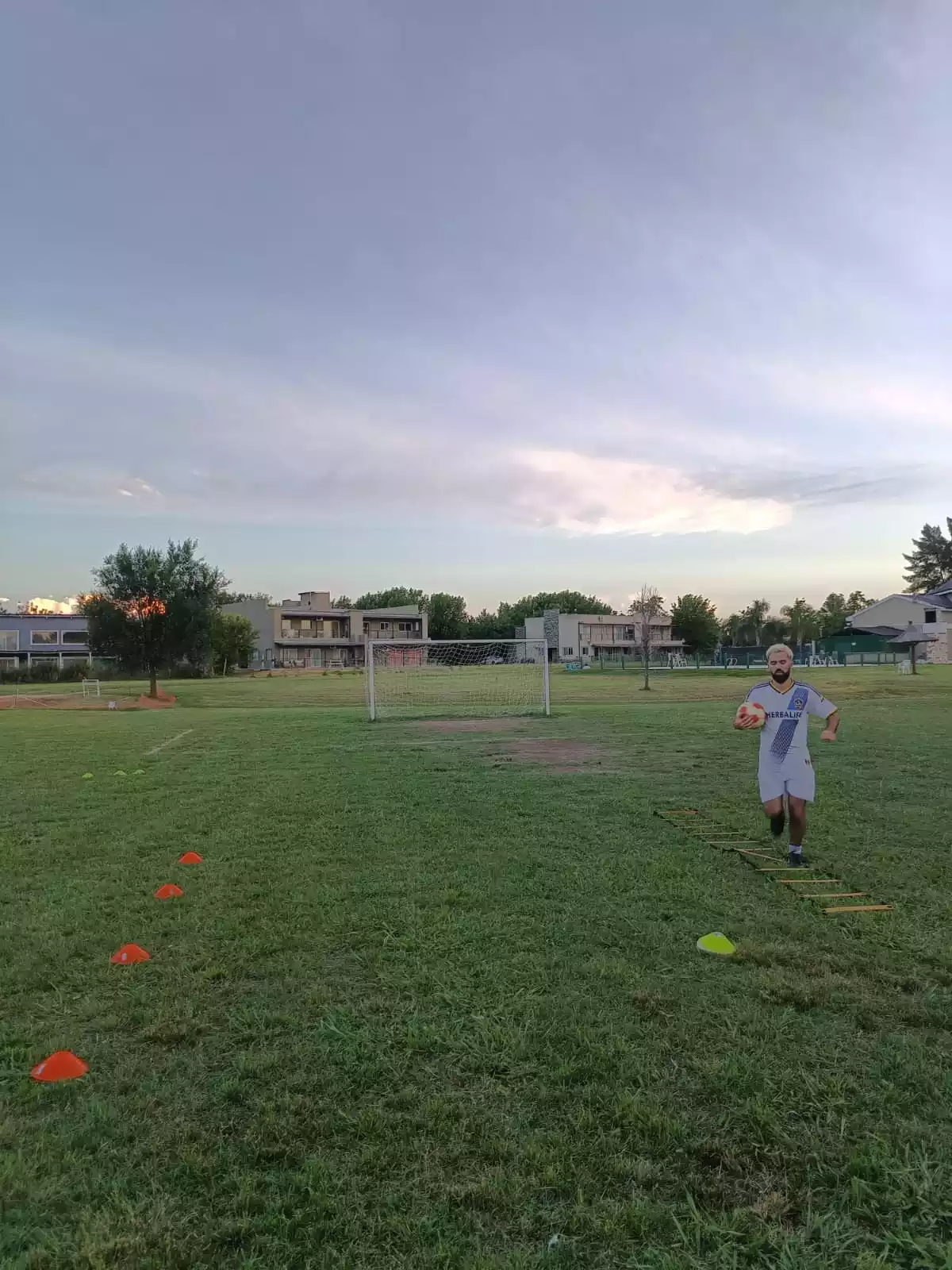 Clases de entrenamiento de futbol en vicente lópez